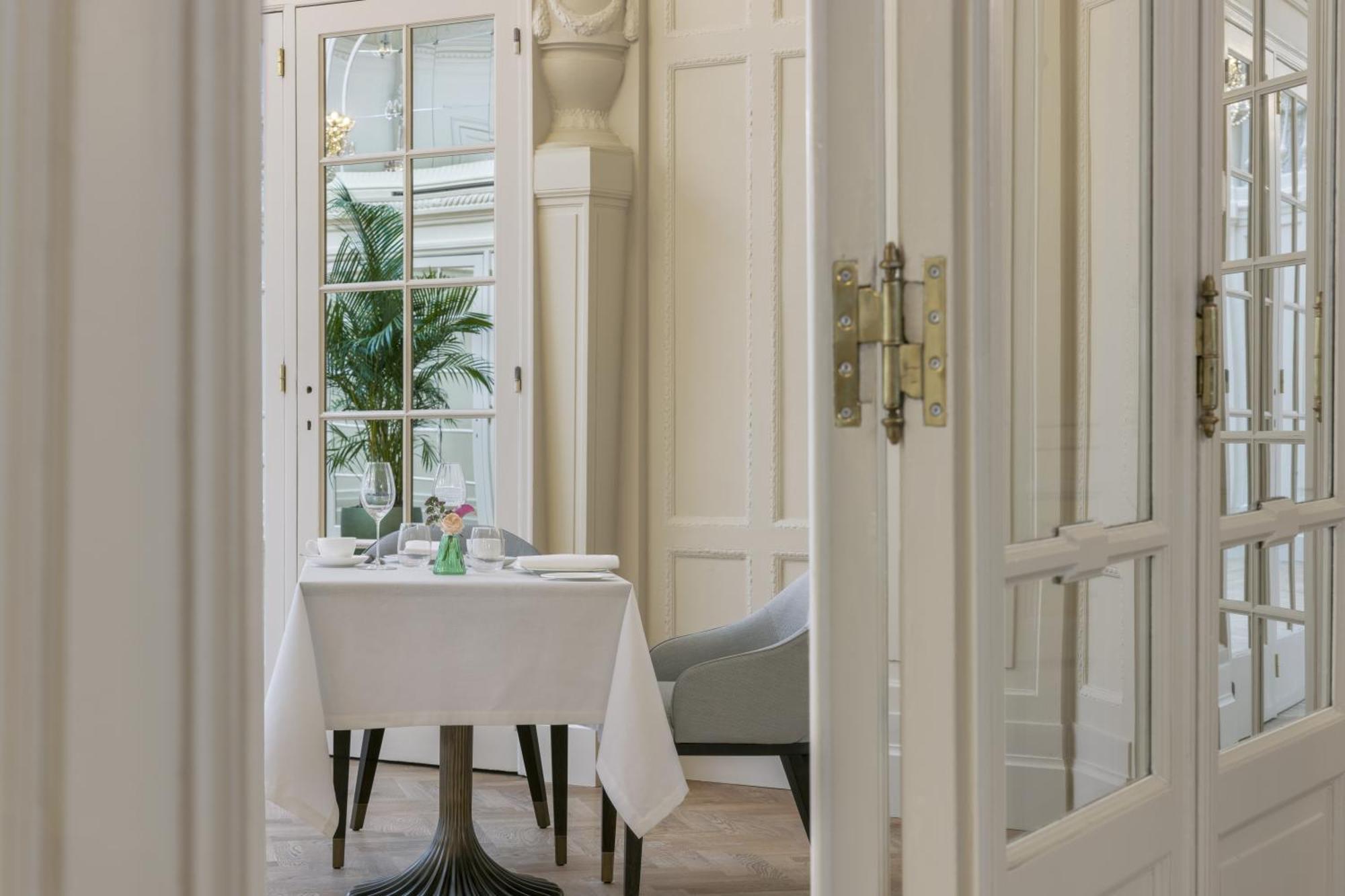 Corinthia Grand Hotel Astoria Брюссель Экстерьер фото