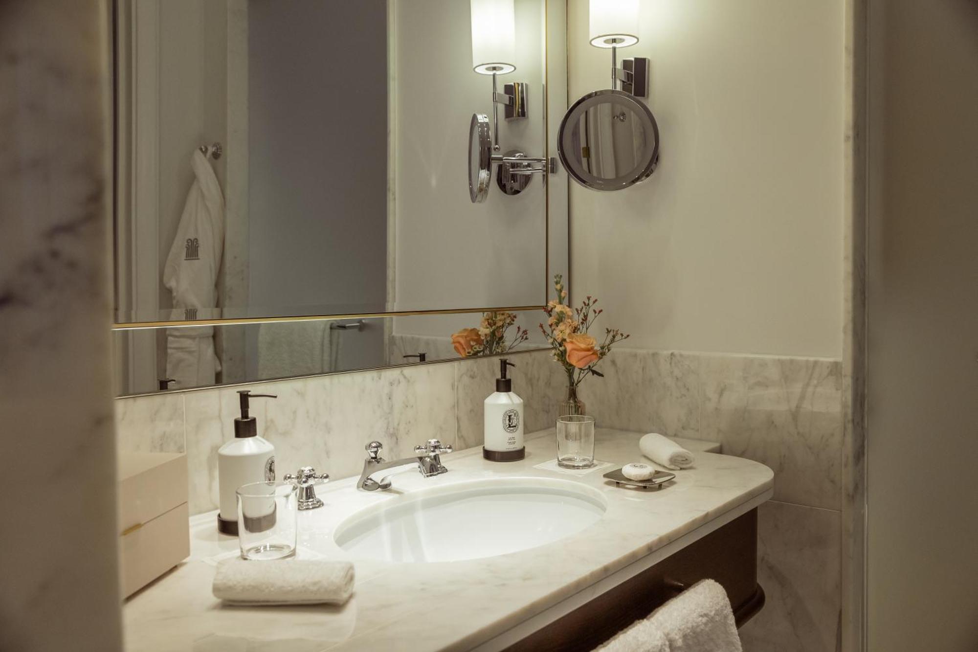 Corinthia Grand Hotel Astoria Брюссель Экстерьер фото